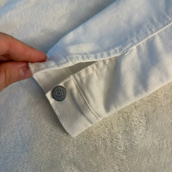 3 for 25! Old Navy‎ Kids White Jean Jacket, size XS (5T) - Picture 6 of 6